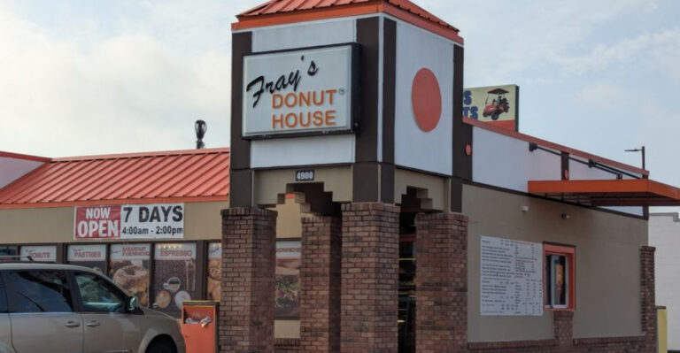 This No-Frills Florida Donut Shop Has Apple Fritters That Will Ruin All Others