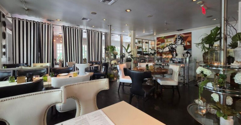 This Trendy Miami Rooftop Spot Is All About Brunch, Cocktails, and Stunning Views