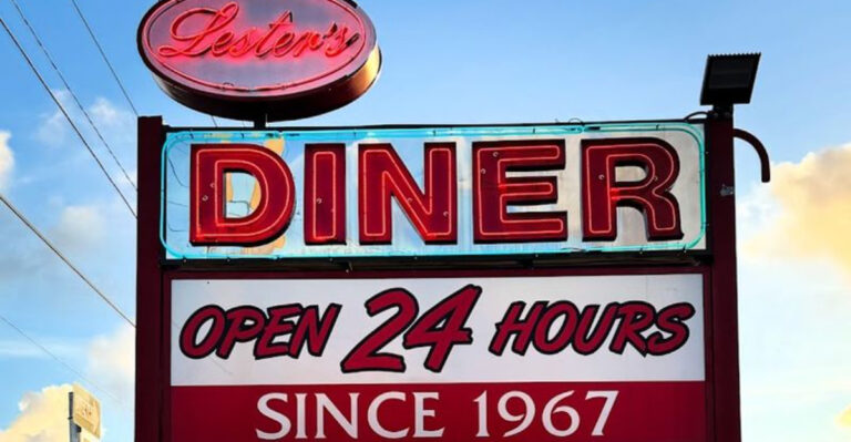 This Vintage Fort Lauderdale Diner Is a Go-To for Classic American Meals