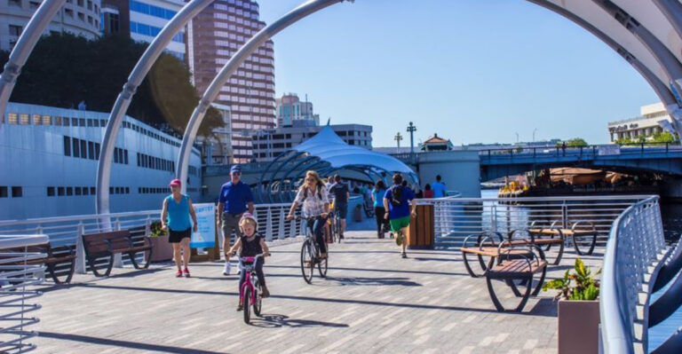 10 Family-Friendly Florida Activities That Are Completely Free