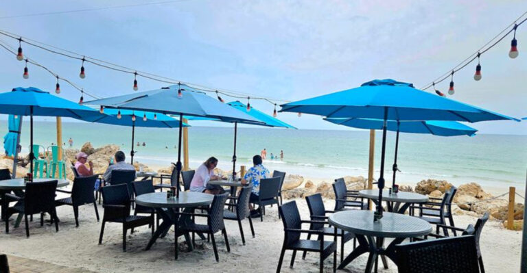 12 Beachfront Restaurants In Florida Where Every Meal Feels Like A Getaway