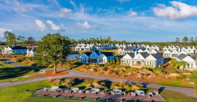 Just 1 Hour From Tampa, This Florida Resort Feels Like The English Countryside