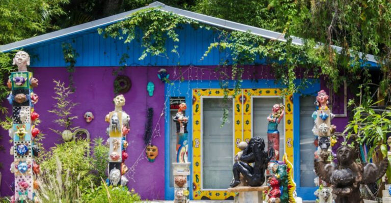 Just Outside Downtown Bradenton, This Colorful Spot Steals the Show