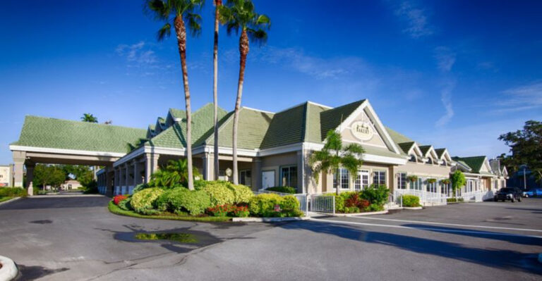 The Breakfast At This Florida Amish Restaurant Has A Serious Reputation