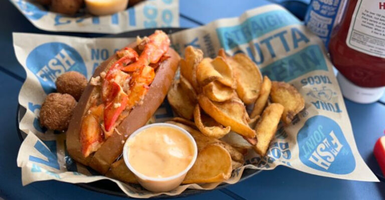 These 10 Florida Restaurants Are Famous for Their Fish Sandwiches