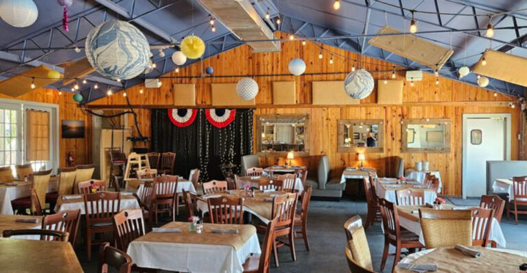 These 12 Oyster Stops Make Panama City Feel Like Florida’s Seafood Center
