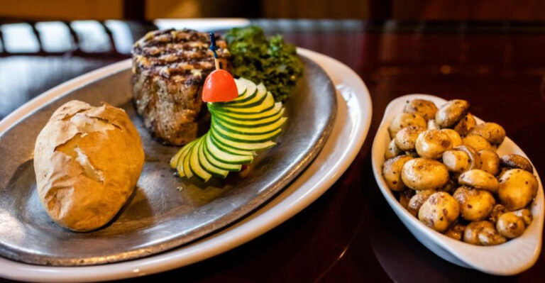 This Florida Restaurant’s Prime Rib Might Be The South’s Most Road-Trip-Worthy Dinner