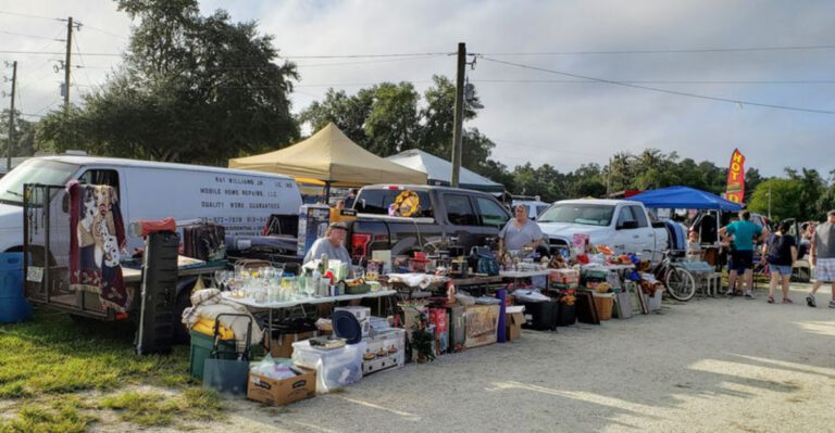 10 Massive Florida Flea Markets So Big You’ll Need Snacks, Sneakers, and a Game Plan