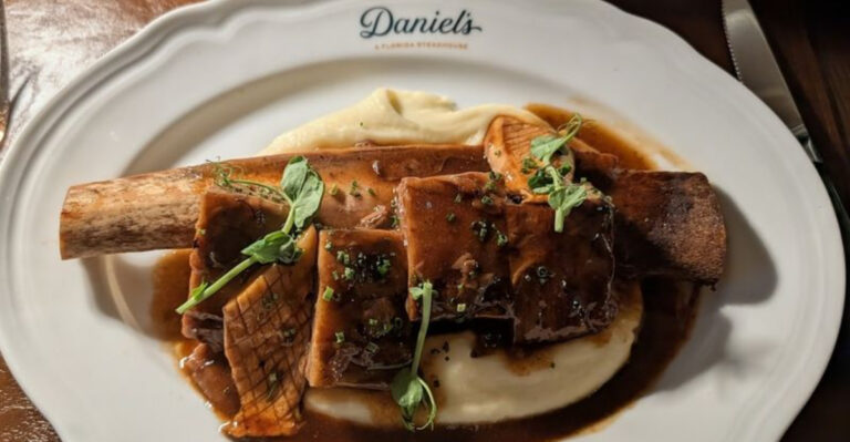 12 Restaurants In Fort Lauderdale That Belong On Every 2026 Foodie List
