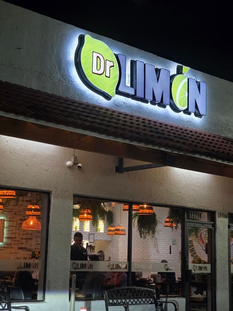 Dr. Limon Ceviche Bar - Kendall — Peru