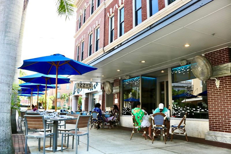 Izzy's Fish & Oyster - Fort Lauderdale