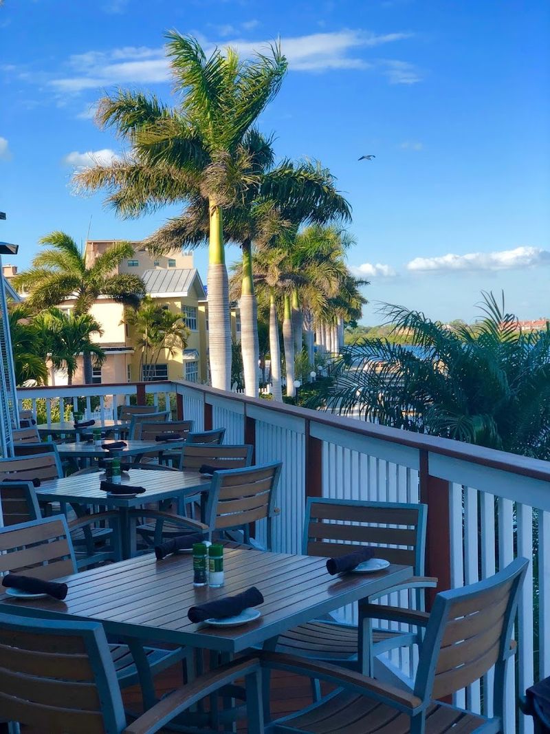 Salt Rock Grill – Indian Shores