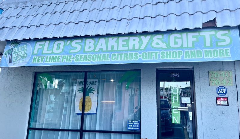 Flo's Bakery & Gifts — Sarasota