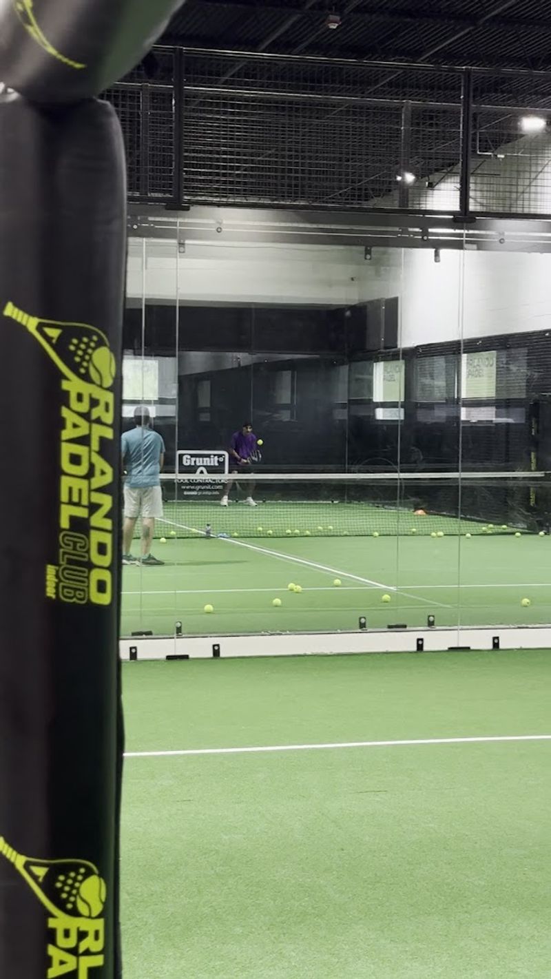 Orlando Padel Club Indoor — Orlando