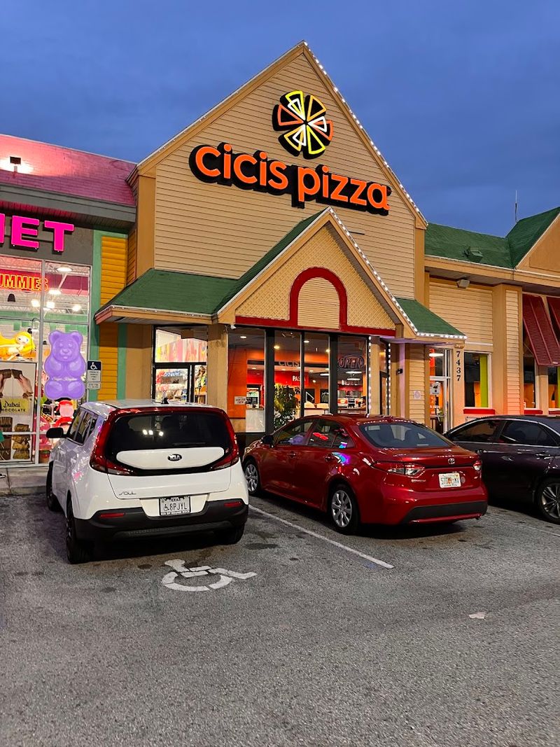 This Florida Buffet Lets You Eat As Much Pizza And Pasta As You Want For Under $15