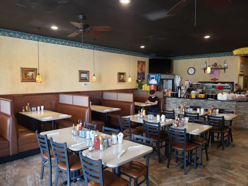 From Sweet Pancakes to Savory Gravy, This Florida Diner Delivers a Memorable Breakfast