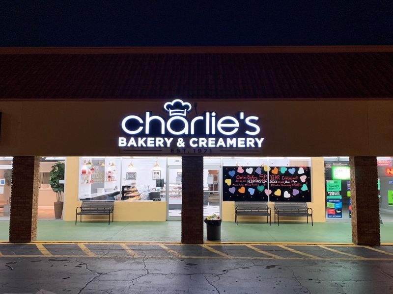 Charlie's Bakery & Creamery (Orlando)