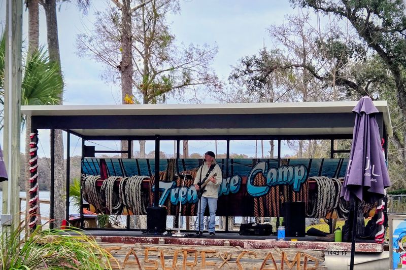 Live Music Nights That Turn Dinner Into An Event