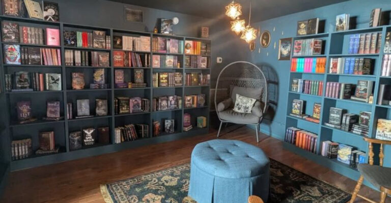 Book Lovers, This Florida Shop Has A Hidden Antique Wonderland In The Back