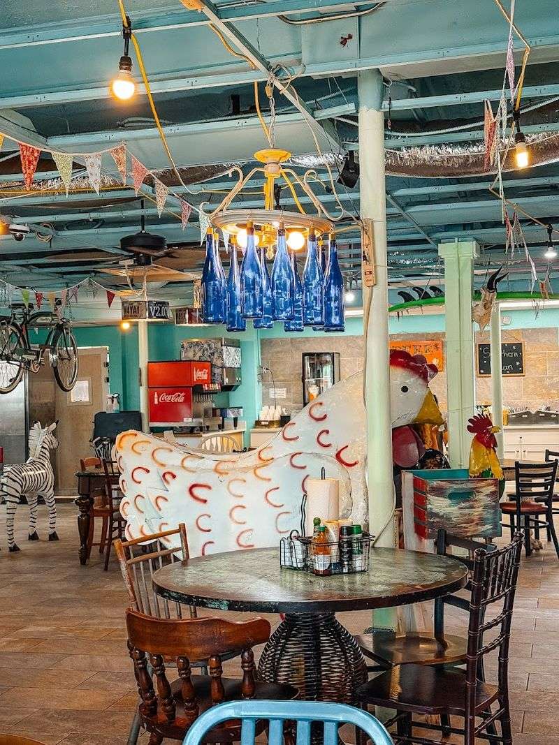 Pine Avenue & Ginny's & Jane E's Café — Anna Maria, Florida