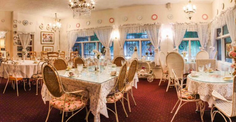 Looking for a Quiet Retreat? These 8 Florida Tea Houses Deliver