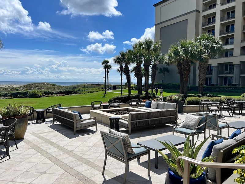 Dining on Property Without Feeling Trapped on Property