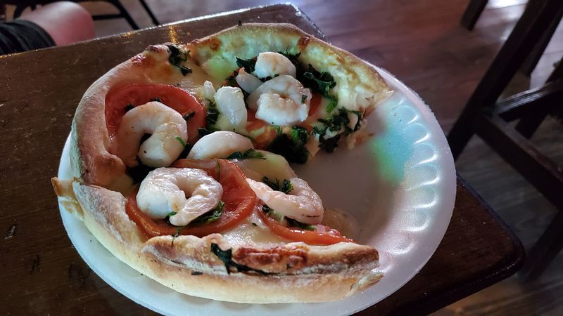The Famous Pizza That Draws Crowds