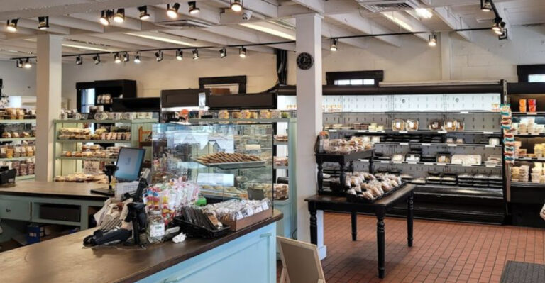 These Florida Dairy Bars Serve Up a Sweet Taste of Summer Nostalgia