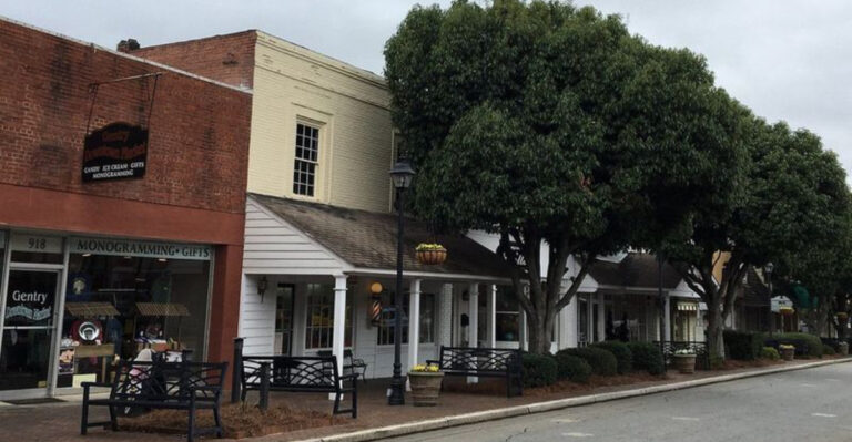 This Charming Florida Town Is One of the Best Places to Retire on Social Security Alone