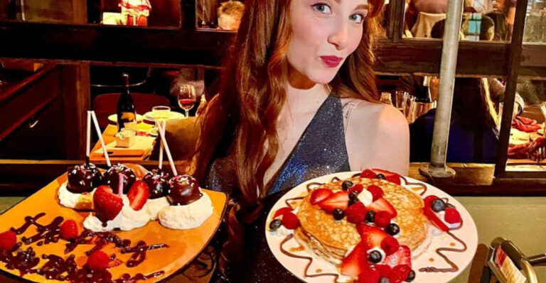 This Entertaining Florida Eatery Turns Dinner Into a Live Performance