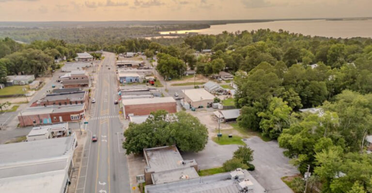 This Florida Town Makes It Possible To Cover The Basics For Just $1,300 A Month