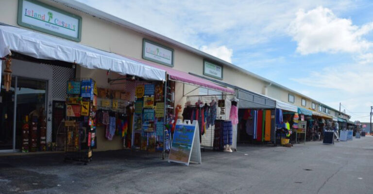 This Gigantic Flea Market In Florida Turns $20 Into A Shopping Adventure