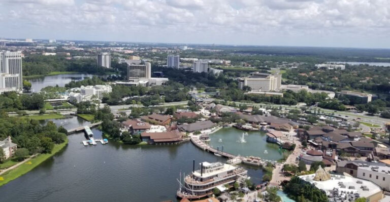 This Magical Florida City Between Tampa and Orlando Feels Like a Family Vacation Cheat Code