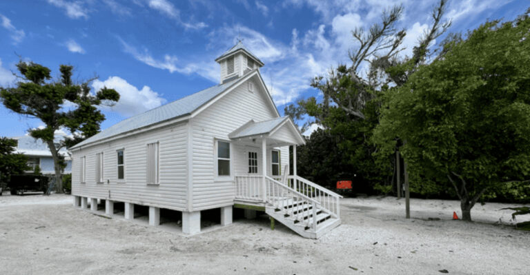 This Tiny Florida Chapel By The Water Feels Like A Secret Place To Catch Your Breath