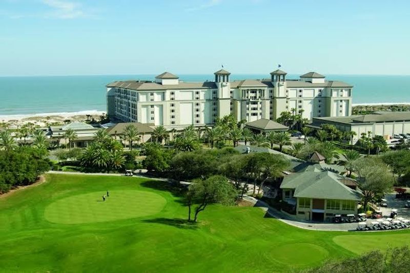 Golf, Fitness, and Keeping Active Between Beach Sessions