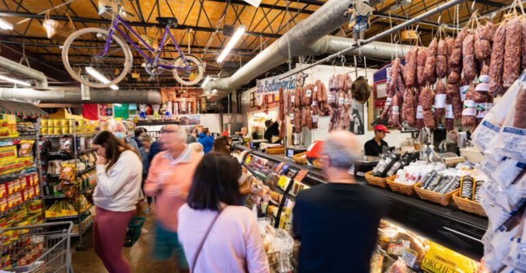 10 Florida Markets Where You Can Eat Your Way Around the World