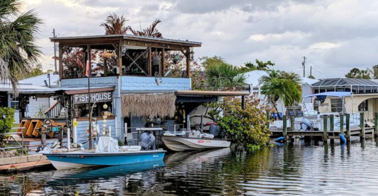 12 Waterfront Tiki Bars In Florida That Still Feel Like Old Florida