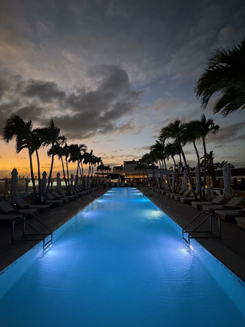 Watr at the 1 Rooftop – Miami Beach