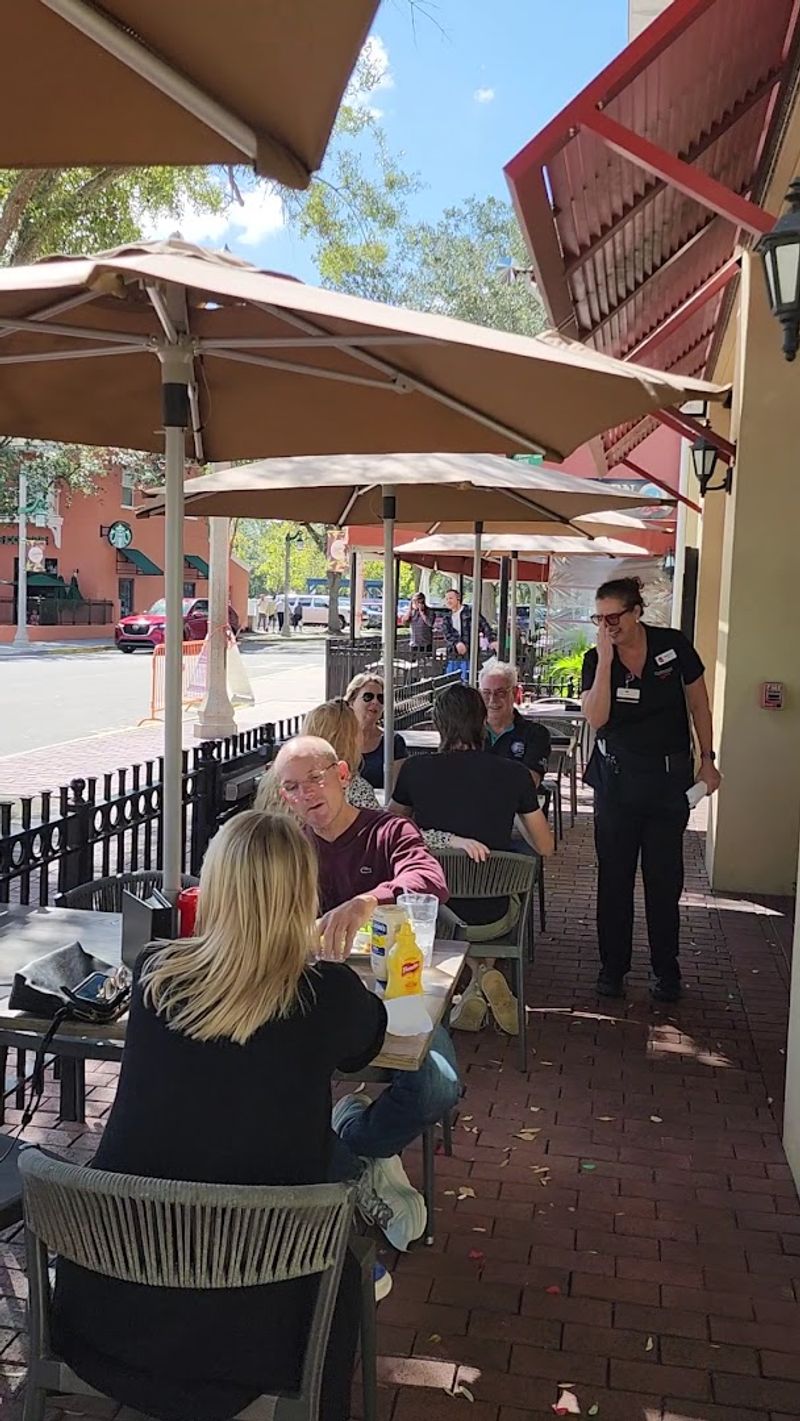 Service That Turns First-Timers into Regulars