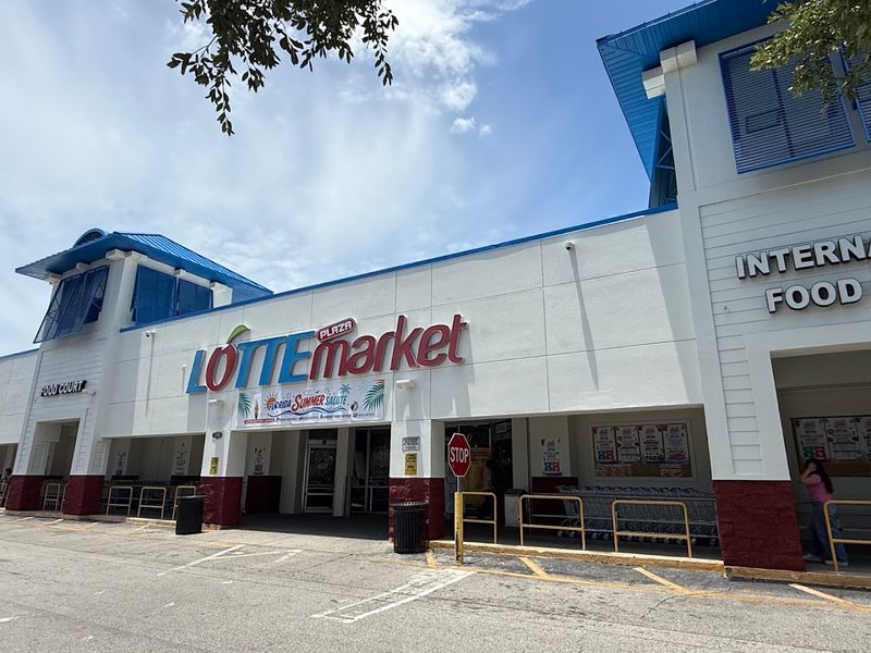The Sprawling Seafood Department That Rivals Specialty Fish Markets