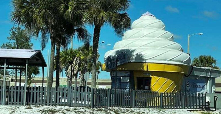 9 Florida Buildings Shaped Like the Things They Once Sold