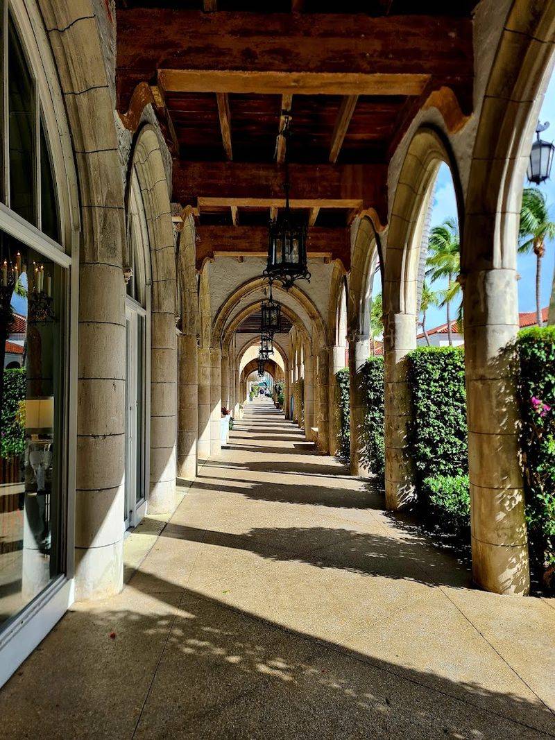 Worth Avenue Location With Post-Dinner Strolling