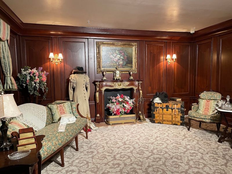 Explore Full-Scale Room Recreations