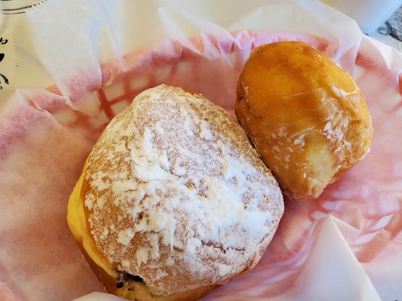 Filled Donuts That Actually Deliver on Their Promise