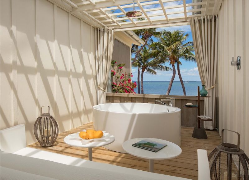 Private Bungalows with Veranda Soaking Tubs