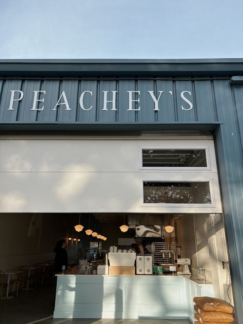 Peachey's Baking Company – Sarasota