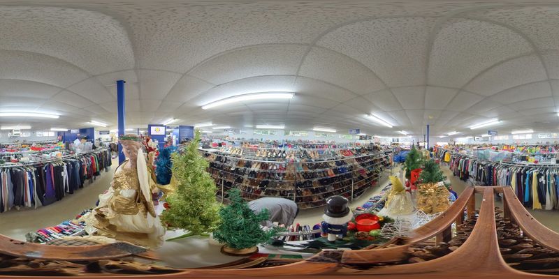 Navigate a Massive Clothing Selection Organized by Size and Style