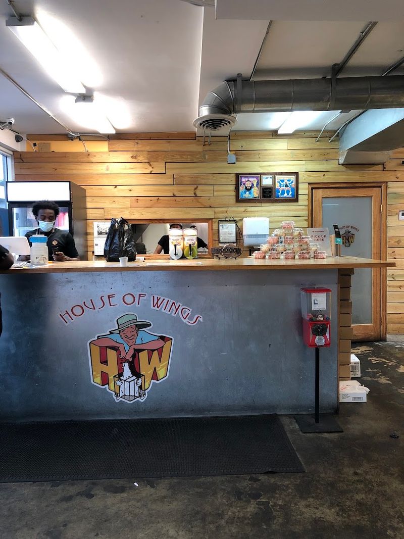 Craving Great Wings? These Florida Favorites Are Still Worth Every Mile in 2026