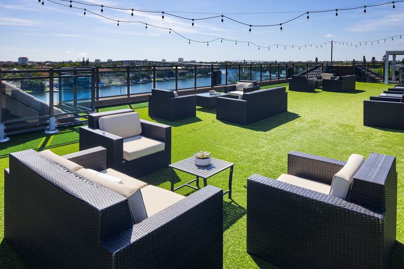 Azura Rooftop – St. Pete Beach