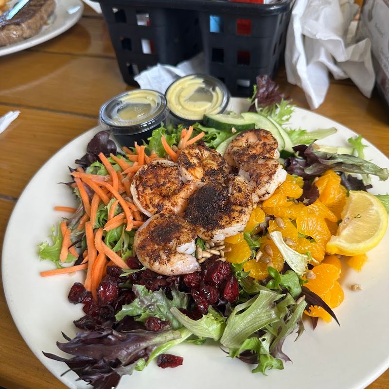 Fresh Seafood Done Right Without the Fancy Markup